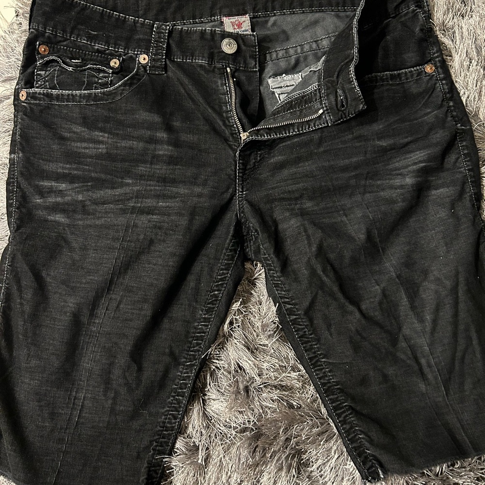True Religion. Denim Shorts. Size 36. Black.
